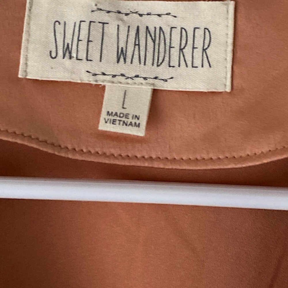 Sweet Wanderer Copper Wrap Blouse with Faux Satin Look and Feel Size Large - Picture 8 of 9